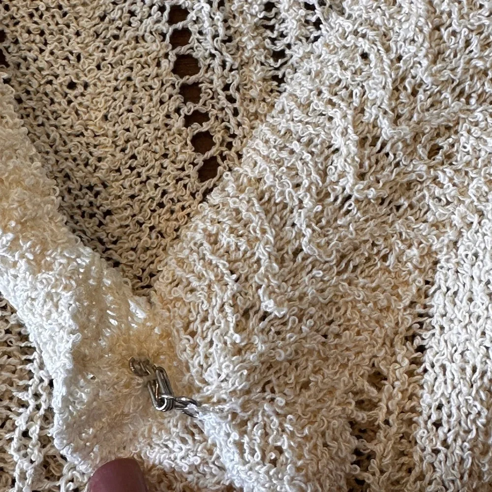 Astr‎ the Label NWT size Large cream lace long sleeve vneck wrap sweater